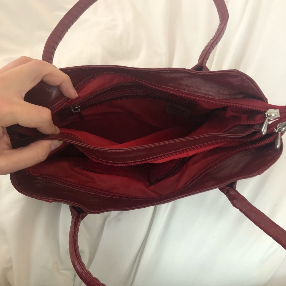 Red leather Excellent condition purse - Picture 5 of 6